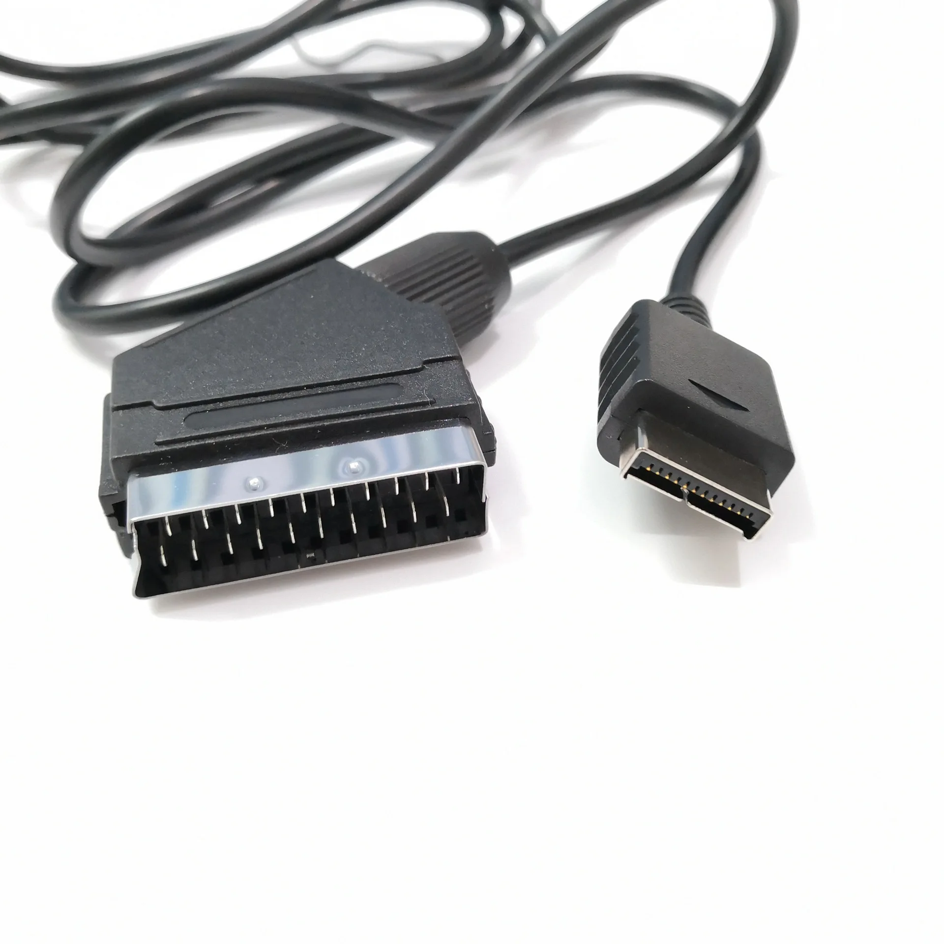 2 Pezzi/Cavo RGB SCART da 1,8m - Gaming Console Station recensione e prezzo